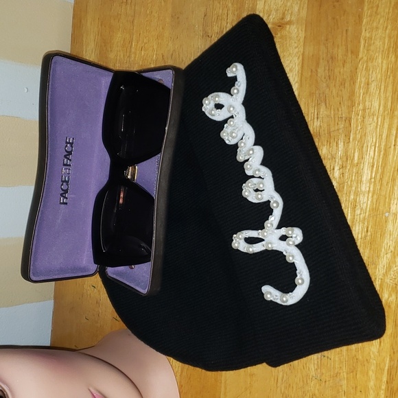 Fashion sunglasses and winter hat - Picture 13 of 13